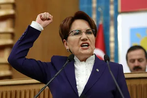 İYİ Partiden bir istifa daha!