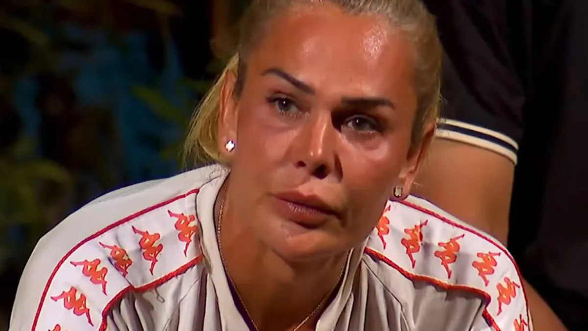 Serenay'a saldıran Nagihan Karadere'ye ağır yaptırım