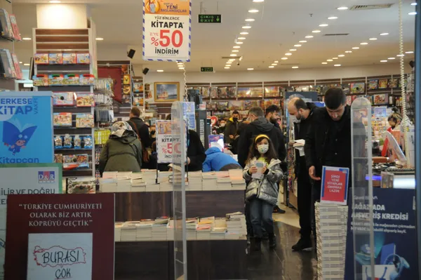 berat-albayrakin-kaleme-aldigi-burasi-cok-onemli-kitabinin-ilk-baskisi-10-gunde-tukendi-1647840108134.jpg Berat Albayrak'ın kaleme aldığı "Burası Çok Önemli" kitabının ilk baskısı 10 günde tükendi - 1