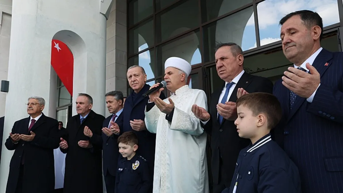 Başkan Erdoğan: Değerlerimize sahip çıkacağız