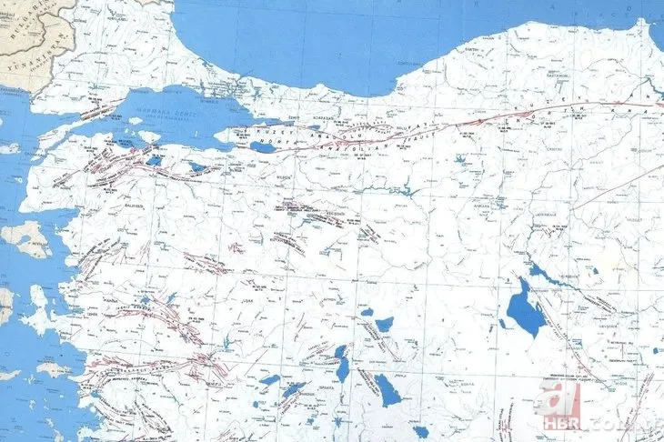 Balıkesir'deki deprem büyük İstanbul depremini tetikler mi? Uzman isimlerden son dakika açıklamaları 3