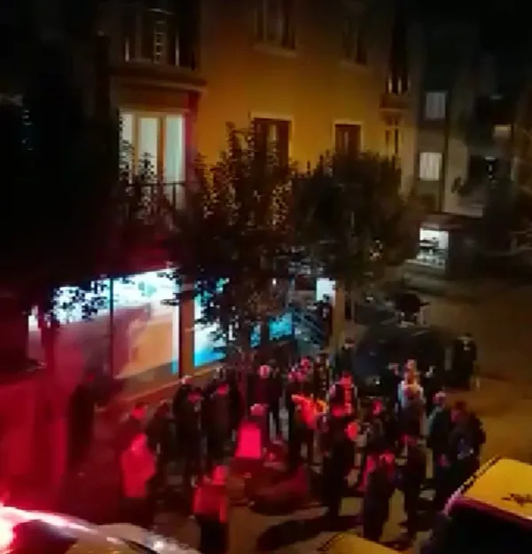 1638862993151.jpg Köpek gezdirmeye çıkan kadın tacize uğradı! Şüpheliye mahalleliden meydan dayağı - 1