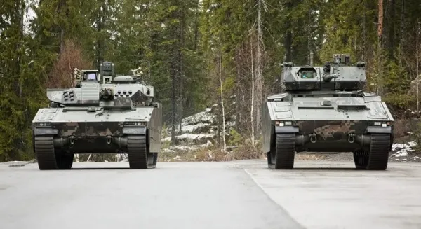ukrayna-devlet-baskani-volodimir-zelenskiy-cv90-zirhli-muharebe-araclarini-isvecle-uretecegiz-1692461245146.jpg Ukrayna Devlet Başkanı Volodimir Zelenskiy: CV90 zırhlı muharebe araçlarını İsveç'le üreteceğiz - 3