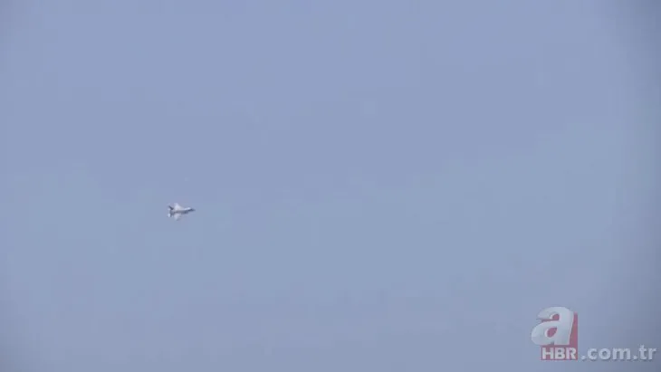 Rusya bombaladı İngiltere savaş jetlerini uçurdu! Rus savaş gemisini hedef aldı! Dünya bu görüntüleri konuşuyor