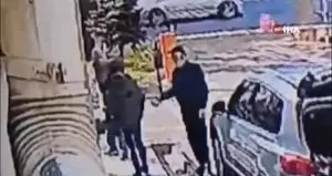 Kadını tek yumrukla yere serdi