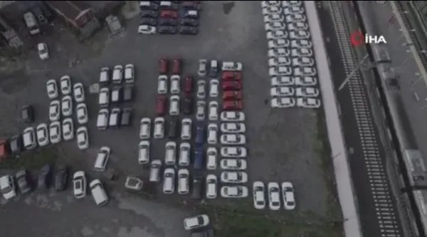Son dakika: İstanbul’da dikkat çeken görüntü! Zeytinburnu'nda bir otopark dolusu sıfır araç - 3