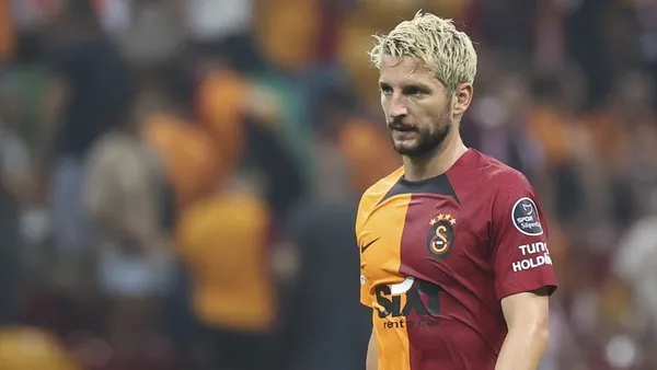 galatasaraydan-dries-mertens-hamlesi-yildiz-isme-bir-yillik-daha-teklif-yapilacak-1707729746165.jpg Galatasaray'dan Dries Mertens hamlesi! Yıldız isme bir yıllık daha teklif yapılacak... - 1