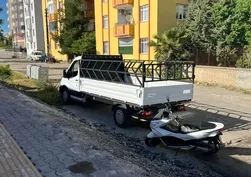 Kilis’te korkutan kaza! Kamyonet ile motosiklet çarpıştı: 3 yaralı