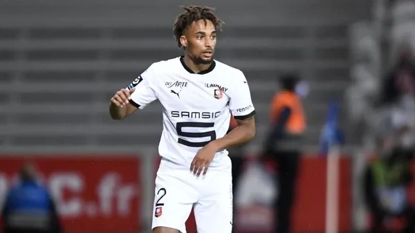 Galatasaray’ın yeni transferi Sacha Boey İstanbul’a geldi