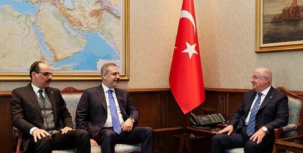 yeni-harekat-yolda-mi-dun-msbde-kritik-zirve-bugun-kuzey-irakta-guvenlik-toplantisi-1710270351276.jpg Yeni harekat yolda mı? Dün MSB’de kritik zirve, bugün Irak'ın kuzeyinde güvenlik toplantısı - 1