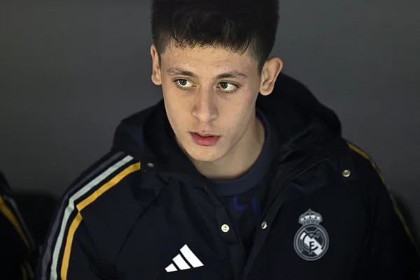 real-madridden-arda-guler-karari-rota-almanyaya-kirildi-1712258650835.jpg Real Madrid'den Arda Güler kararı! Rota Almanya'ya kırıldı | Xabi Alonso detayı - 1