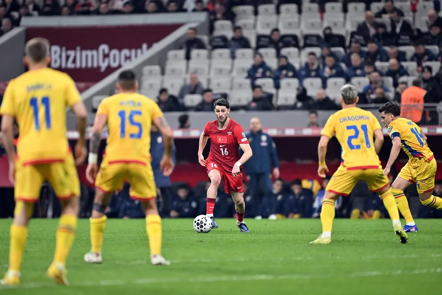dunya-kupasi-yolunda-dev-galibiyet-turkiye-romanyayi-tek-golle-gecti-1774551720389.jpg FOTOĞRAF (AA)