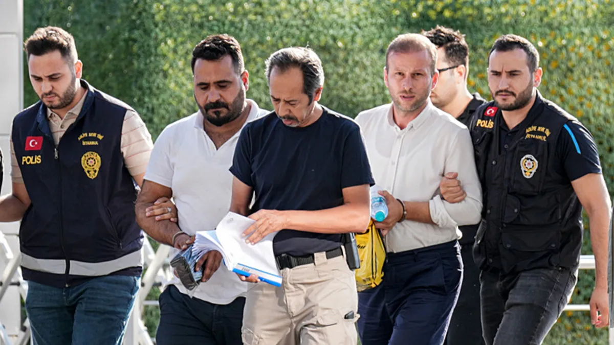 İstanbul'daki metrobüs kazasında 8 gözaltı