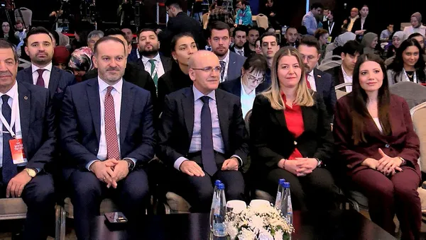 hazine-ve-maliye-bakani-simsek-en-temel-onceligimiz-enflasyonla-mucadele-programiz-basarili-isliyor-1702130922888.jpg Hazine ve Maliye Bakanı Şimşek: En temel önceliğimiz enflasyonla mücadele! Programımız başarılı işliyor - 1