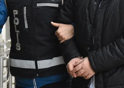 Firari FETÖ üyesi yakayı ele verdi!