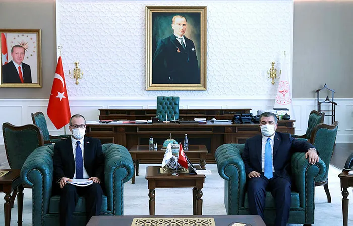 Son dakika: Bakan Koca, DSÖ Avrupa Bölge Direktörü Kluge ile bir araya geldi