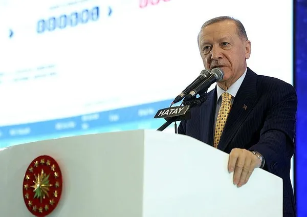 anahtarlar-bizzat-baskan-erdoganin-elinden-deprem-konutlari-hak-sahiplerine-teslim-edildi-hataya-2-yeni-hastan-1706976375125.jpeg Anahtarlar bizzat Başkan Erdoğan'ın elinden! Deprem konutları hak sahiplerine teslim edildi | Hatay'a 2 yeni hastane - 10