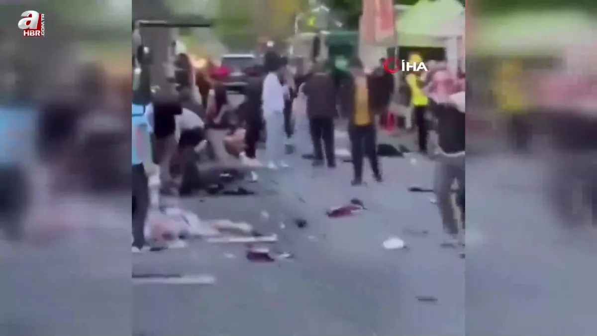 Kanada’da araç kalabalığa daldı