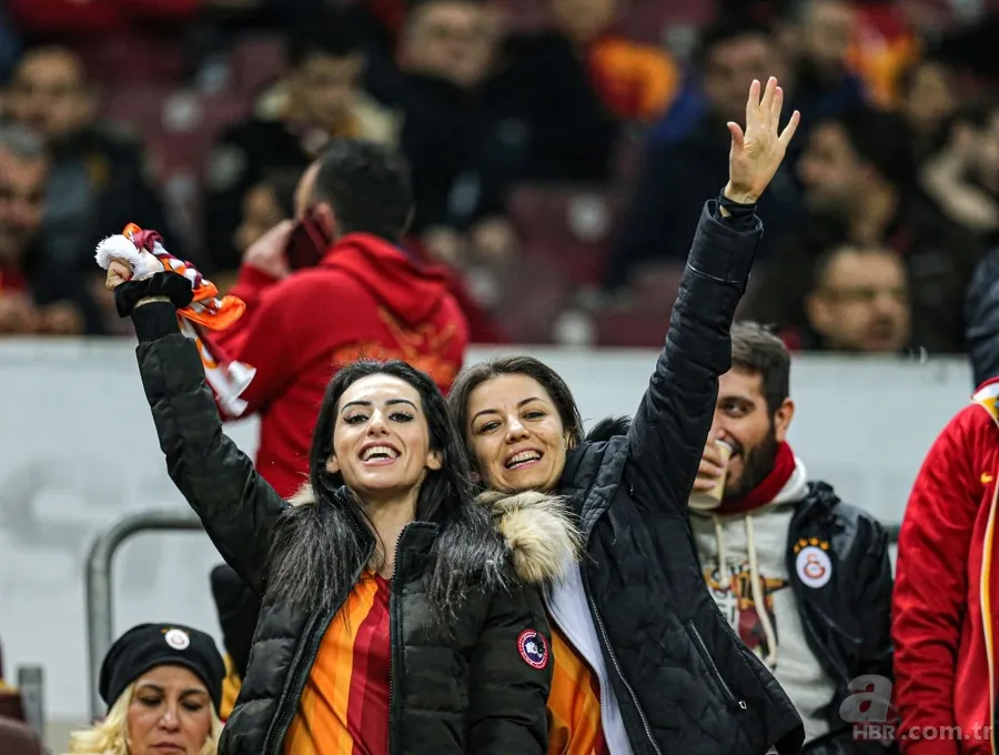 Feghouli attı, Terim sevinçten havalara uçtu! Galatasaray - Kayserispor maçından çarpıcı kareler 19