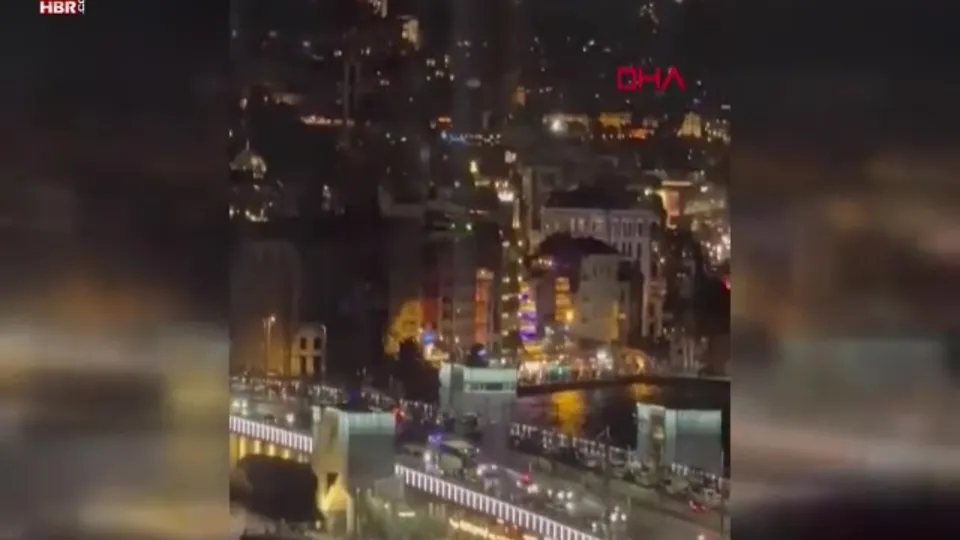 Beyoğlu’nda binada patlama