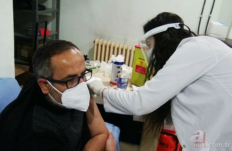 Son dakika: Kim ne zaman aşı olacak? Korona aşısı tarihleri açıklandı mı? MHRS ile Covid-19 aşı randevusu nasıl alınır? 10