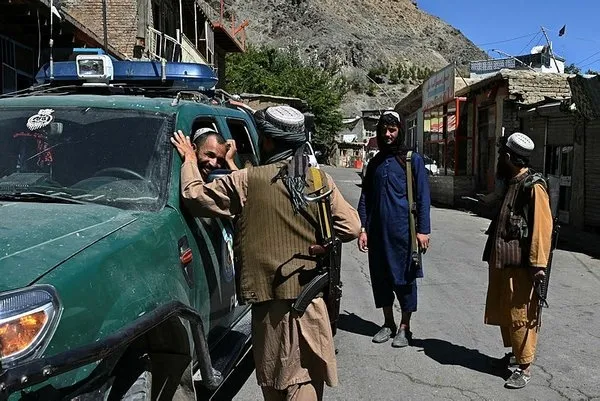 Son dakika: Taliban karıştı! İki grup birbirine girdi