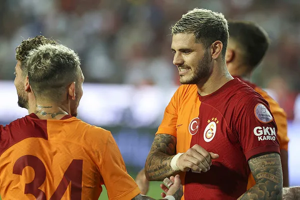 1693692459258.jpg Davinson Sanchez Galatasaray'a mı geliyor? Okan Buruk maç sonunda duyurdu - 1