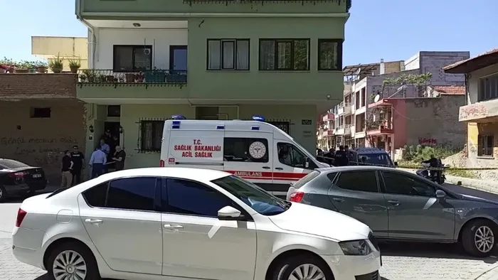 alacak-tartismasi-anne-ile-oglunun-sonu-oldu-1711995900644.jpeg Aydın'da korkunç olay! Alacak tartışması kan dondurdu: Arkadaşını ve annesini 'para yüzünden' öldürdü - 3