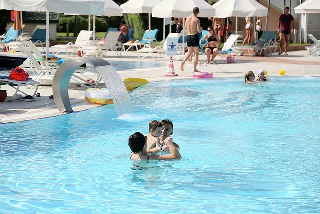 Ruslar akın akın Antalya'ya geliyor! Yaz sezonunun kasım ayına kadar uzayacak - 3