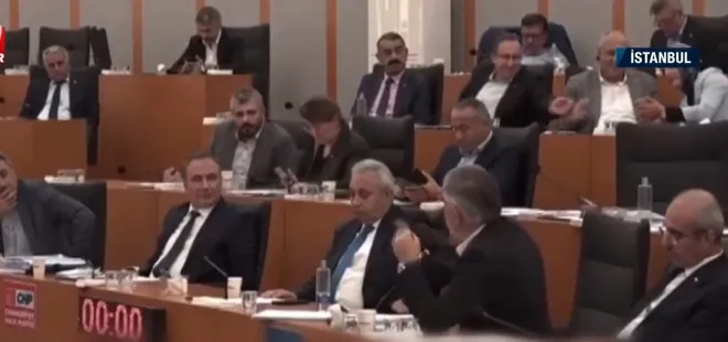 CHP’li belediyenin skandal LGBT desteğine AK Parti ’dur’ dedi: Aile kurumuna karşı saldırılara izin vermeyeceğiz