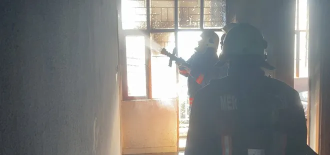 Mersin’de bir evde yangın: Çocuğunu alevlerin ortasından kurtardı