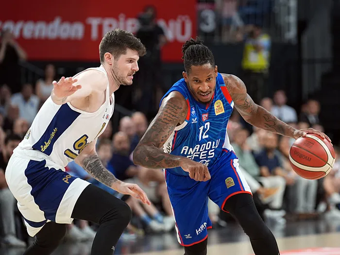 fenerbahce-final-serisi-ilk-macinda-a-efesi-85-74-maglup-etti-1717702504440.jpg Fenerbahçe final serisi ilk maçında A. Efes'i 85-74 mağlup etti - 2