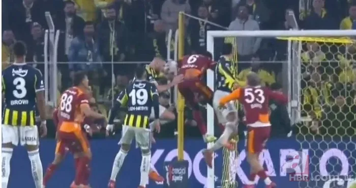 Fenerbahçe–Galatasaray derbisinin VAR konuşmaları yayınlandı! İptal edilen golde ne konuşuldu? 13