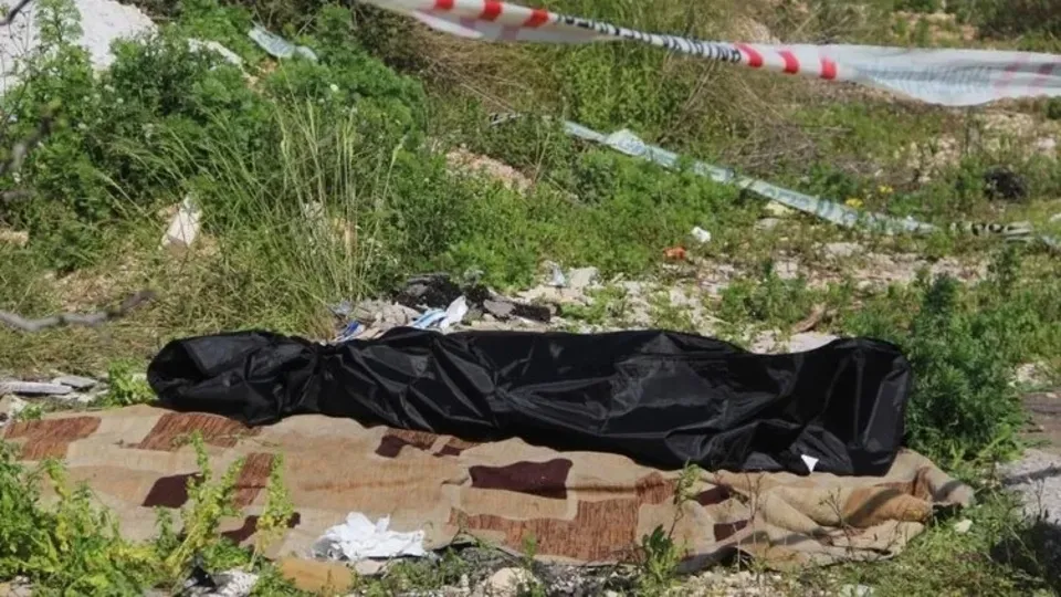 Antalya'da esrarengiz kadın cesedi! Çalılıkta bulundu: Çorap giyili bir ayak gördüm