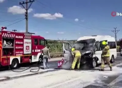 Araç yangını paniğe neden oldu