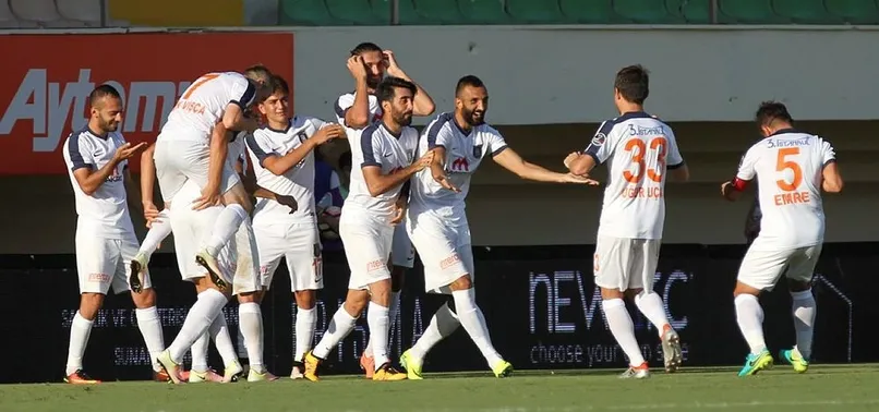 Medipol Başakşehir en iyi sezonunu geçiriyor