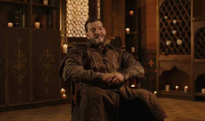 kurulus-orhanin-en-tatli-misafiri-cagri-sensoy-kizina-obayi-gezdirdi-1771913703708.jpg Kaynak: ATV