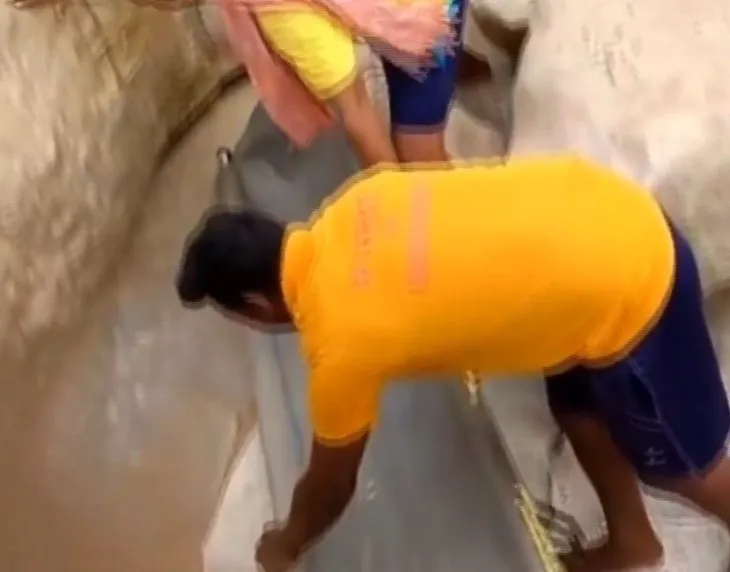 Selfie çeken genç kız canından oldu! O anlar böyle görüntülendi