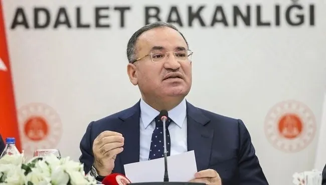 kamuda-calisma-cezasi-geliyor-yeni-duzenleme-kimleri-kapsayacak-1673513759134.jpeg Kamuda çalışma cezası geliyor! Yeni düzenleme kimleri kapsayacak? - 1