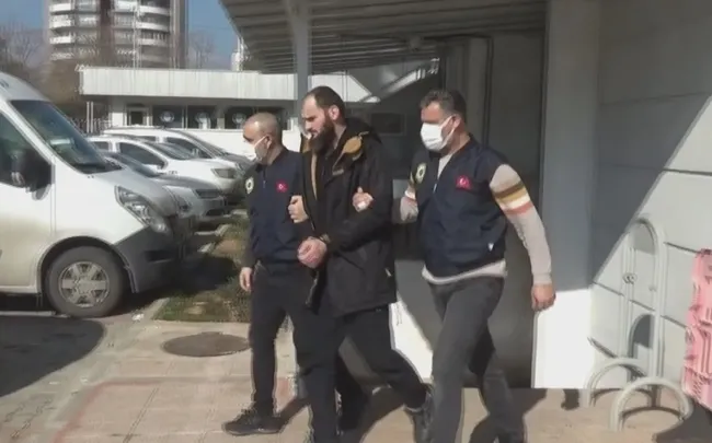 acil-koduyla-aranan-rus-asilli-deasli-terorist-akkuyu-nukleer-santralinde-yakalandi-kimlik-oyunu-1707814059142.jpg Acil koduyla aranan Rus asıllı DEAŞ’lı terörist Akkuyu Nükleer Santrali’nde yakalandı! Kimlik oyunu... - 2