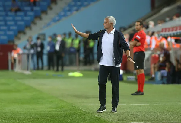 mourinhodan-trabzonspor-yorumu-cok-iyi-takim-taraftarlari-mukemmeldi-1629404431458.jpg Mourinho'dan Trabzonspor yorumu: Çok iyi takım, taraftarları mükemmeldi - 3