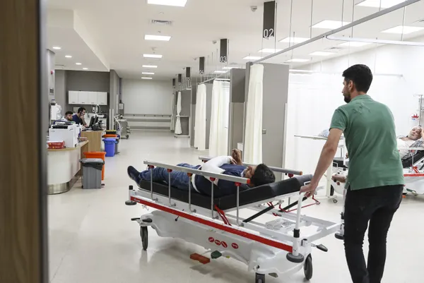 Avcılar’daki metrobüs kazasında yaralanan yolcular anlattı: Çok korkunçtu | Kazadan saniyeler sonrası kamerada