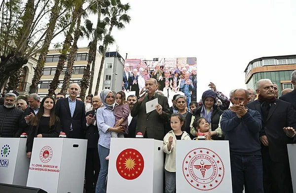 Başkan Erdoğan’dan Meral Akşener’e çok sert ’hastane’ yanıtı: Benim adıma dikkat et! Konuşurken buna göre konuş