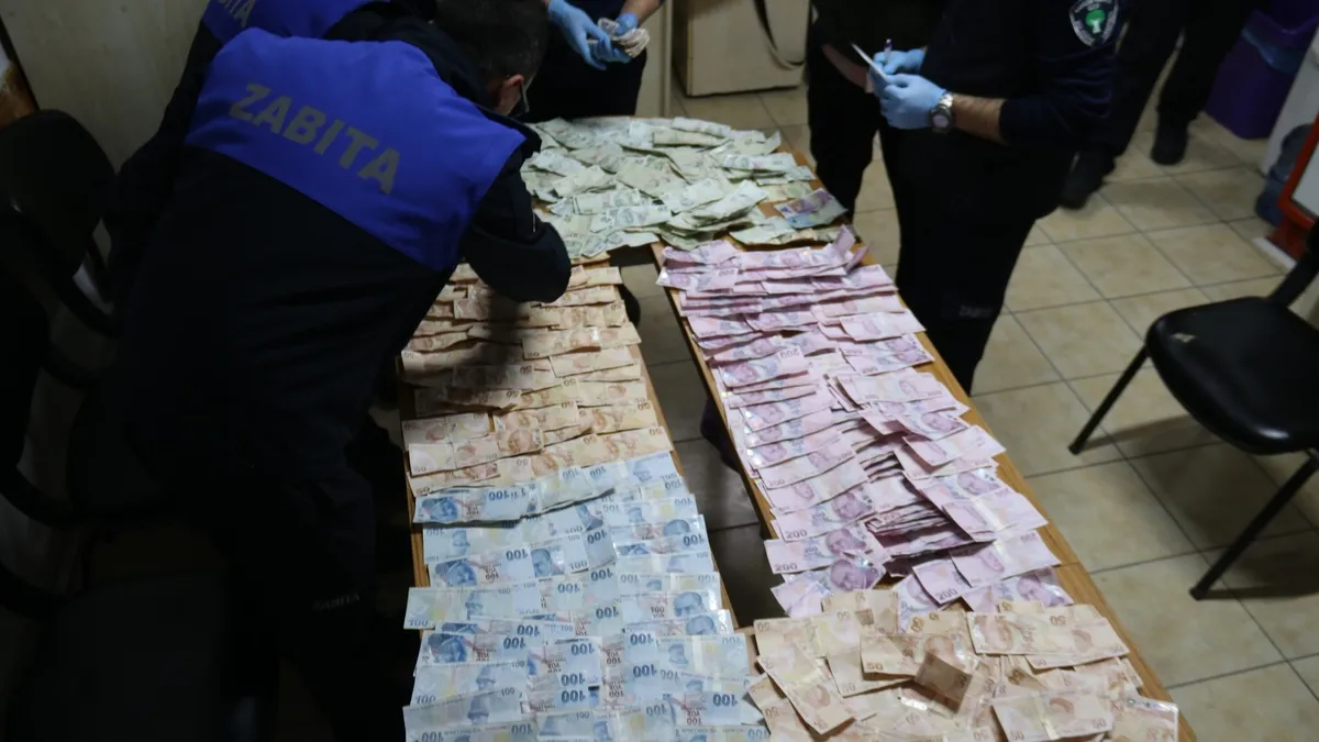 Eskişehir'de yakalanan dilencilerin üzerinden 42 bin lira çıktı!