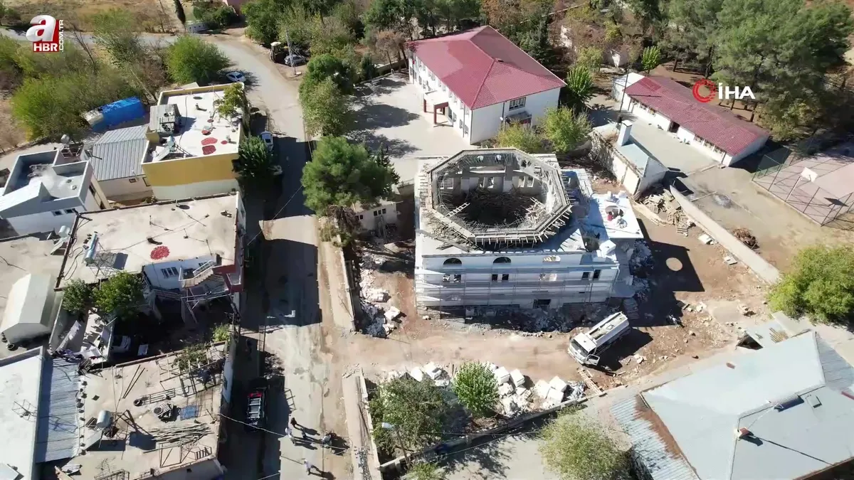 Adıyaman’da cami kubbesi çöktü: 5 yaralı
