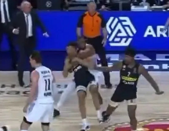 Basketbol maçı boks ringine döndü! Real Madrid-Partizan karşılaşmasında ortalık karıştı