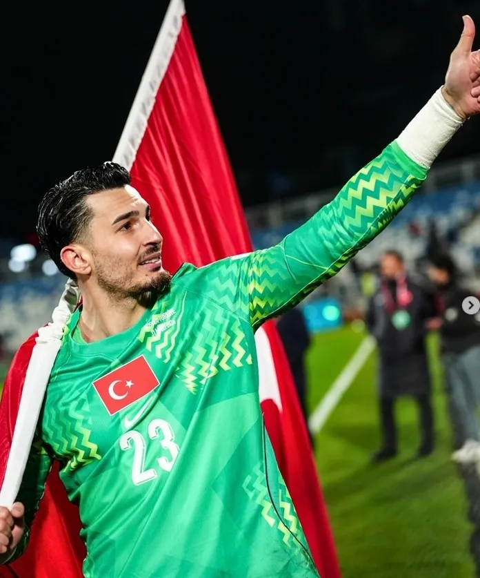 galatasarayli-ugurcan-cakirin-esi-kubra-cakirdan-sert-tepki-bu-son-nokta-1775296767567.jpg Galatasaraylı Uğurcan Çakır'ın eşi Kübra Çakır'dan sert tepki: "Bu son nokta" - 1