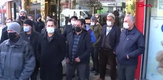 İstanbul’da 30 yıldır tanıdıkları kuyumcu mahallelinin altınlarını alıp kayıplara karıştı - 5