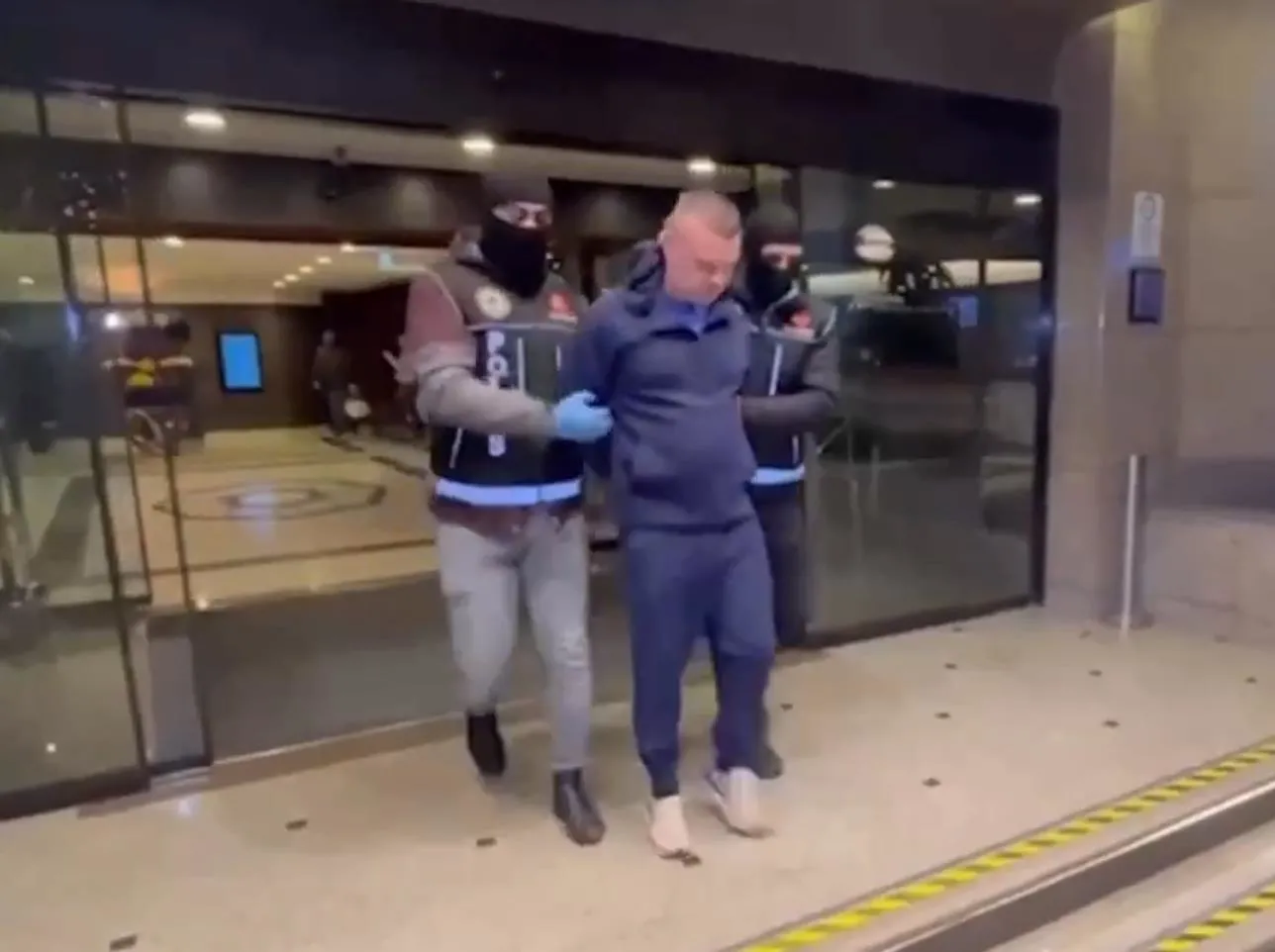 Interpol tarafından kırmızı bültenle aranan Shaun Monaghan İstanbul'da 'Kafes'lendi!