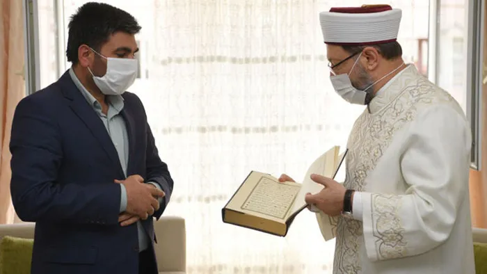 Diyanet İşleri Başkanı'ndan Barış Çakan'ın ailesine taziye ziyareti - 1